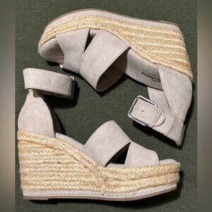 Woman’s Espadrille Cream Strappy Wedges